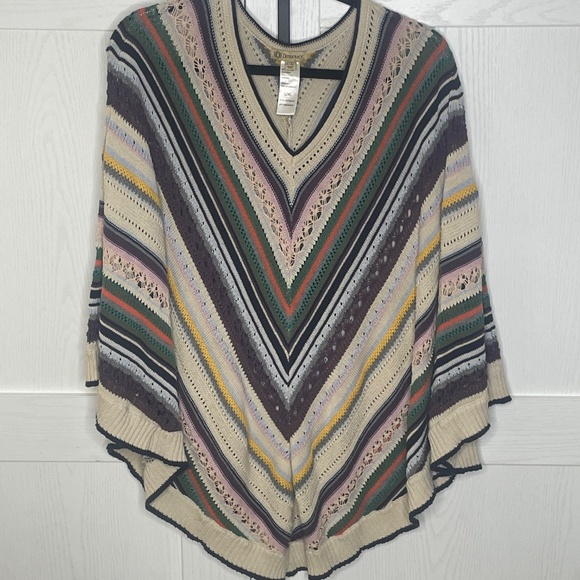 Democracy Knitted Poncho - Picture 5 of 5